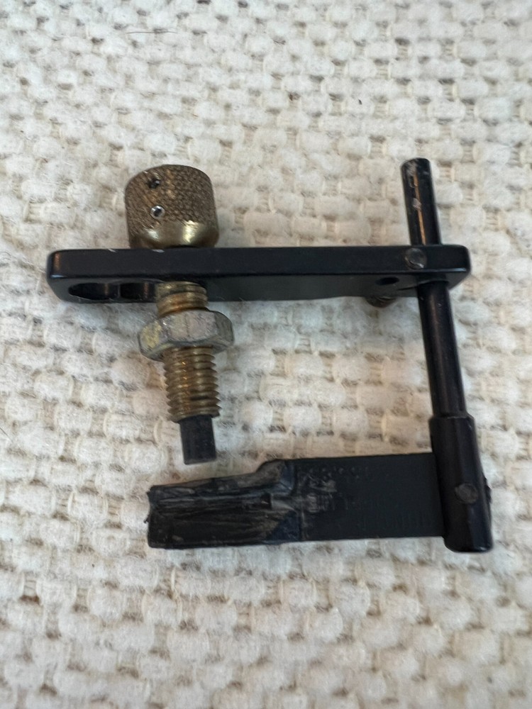 Archery Flipper Plunger Rest