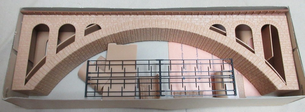 Vollmer HO Stone Arch Bridge 2509B