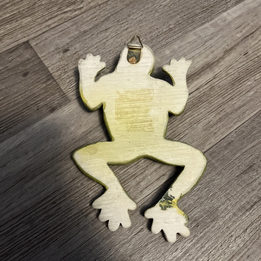 Green Frog Small Window Thermometer F2/3