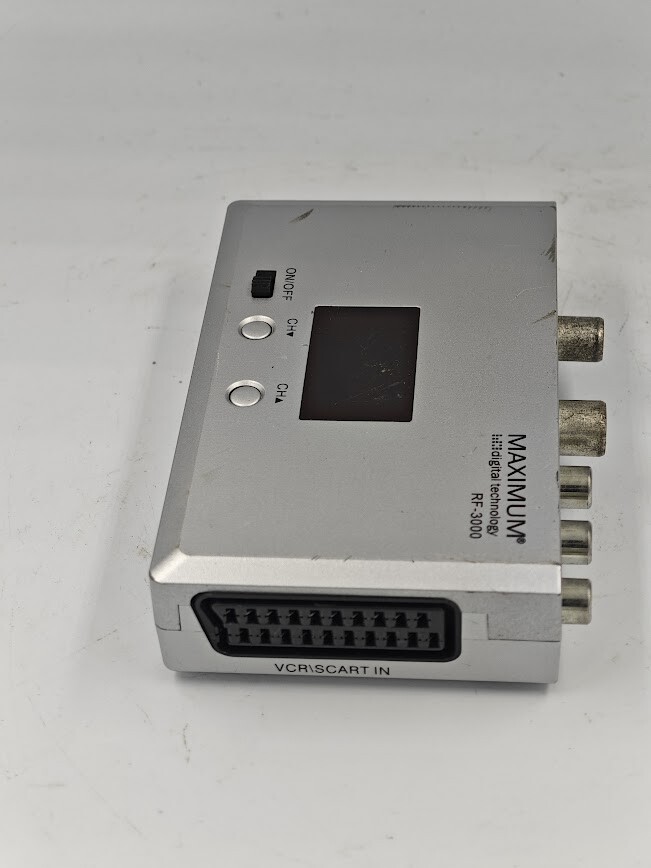 MAXIMUM RF-3000 Digital Converter - Used