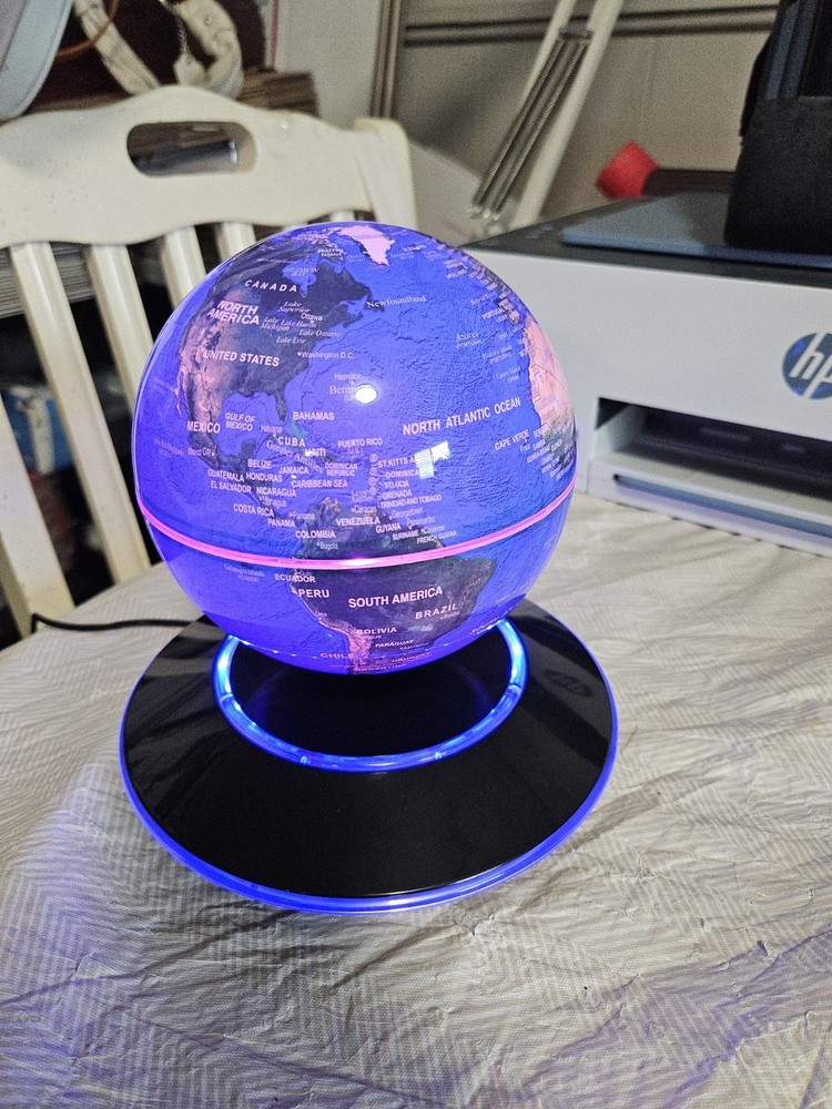 Magnetic Levitating Rotating Globe LED Light