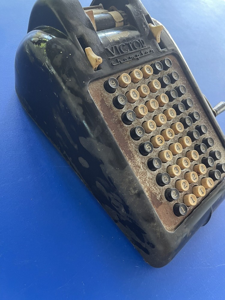 Vintage VICTOR Champion 6 Column Hand Crank Adding Machine.