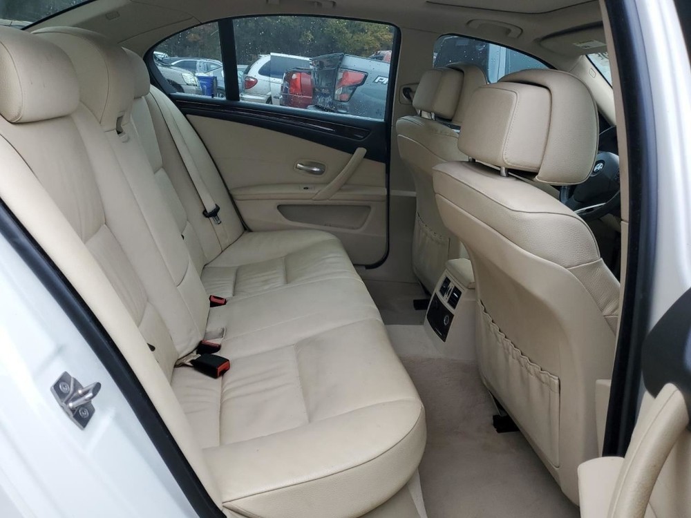 528I 2010 Glove Box 4887992