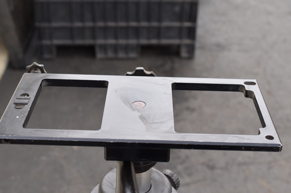 Renishaw tripod base