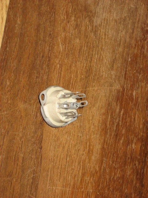 Tube Socket, 7 pin ceramic, chassis mount, new