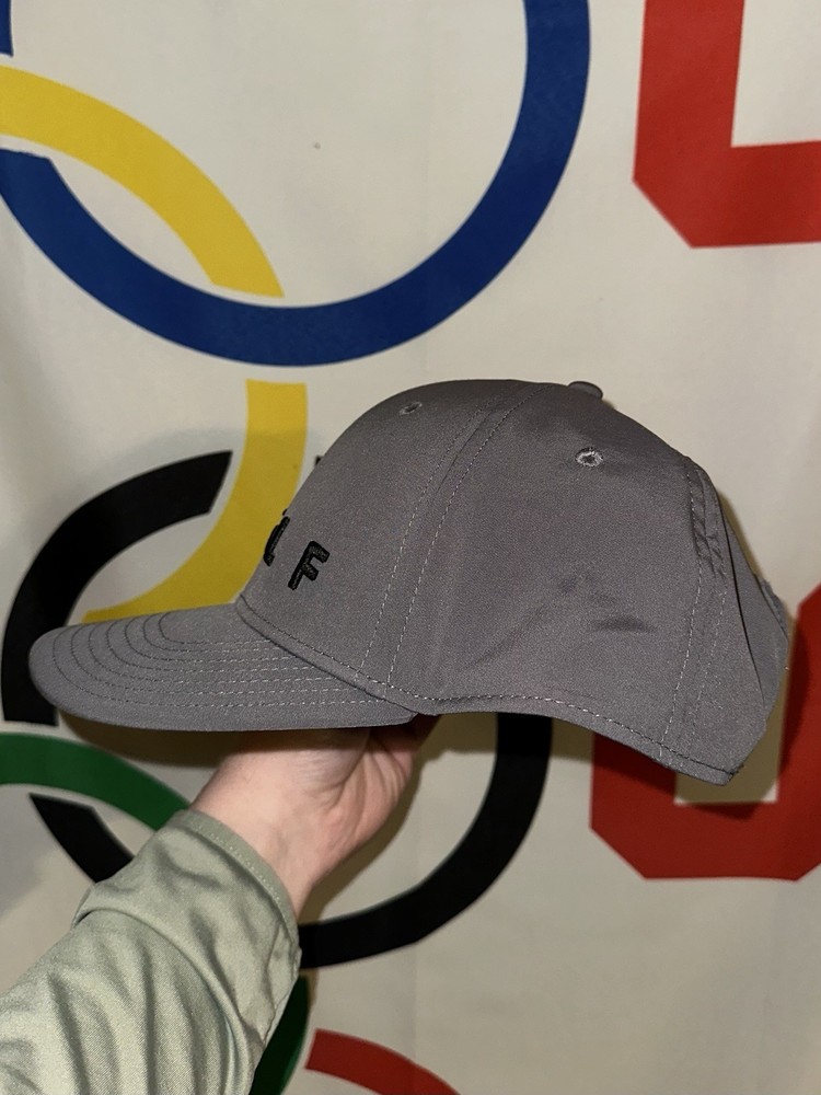 TaylorMade Golf Hat One Size SnapBack Gray Performance