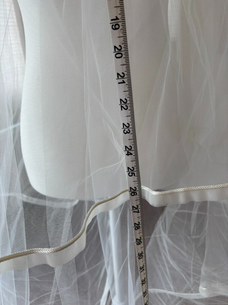 wedding veil chapel length Peter Langer off white with delicate rope trim