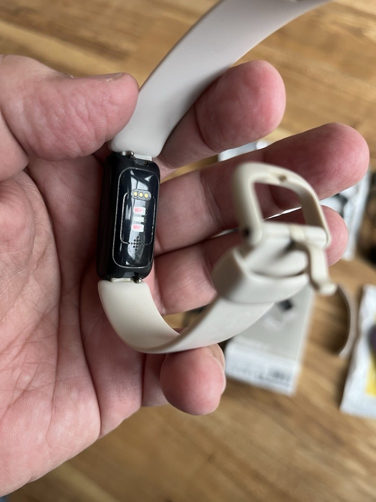 Various Fitbit accessories & Fitbit inspire 2 complete untested , bands chargers