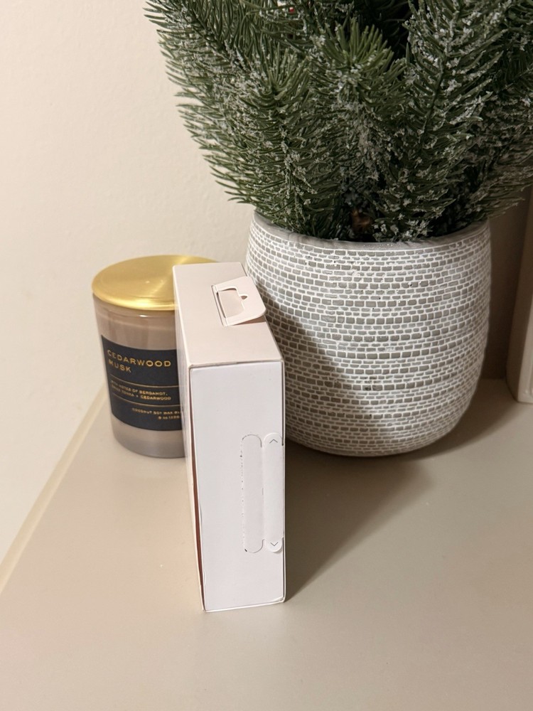 Oura Ring 4 Gold - Size 8