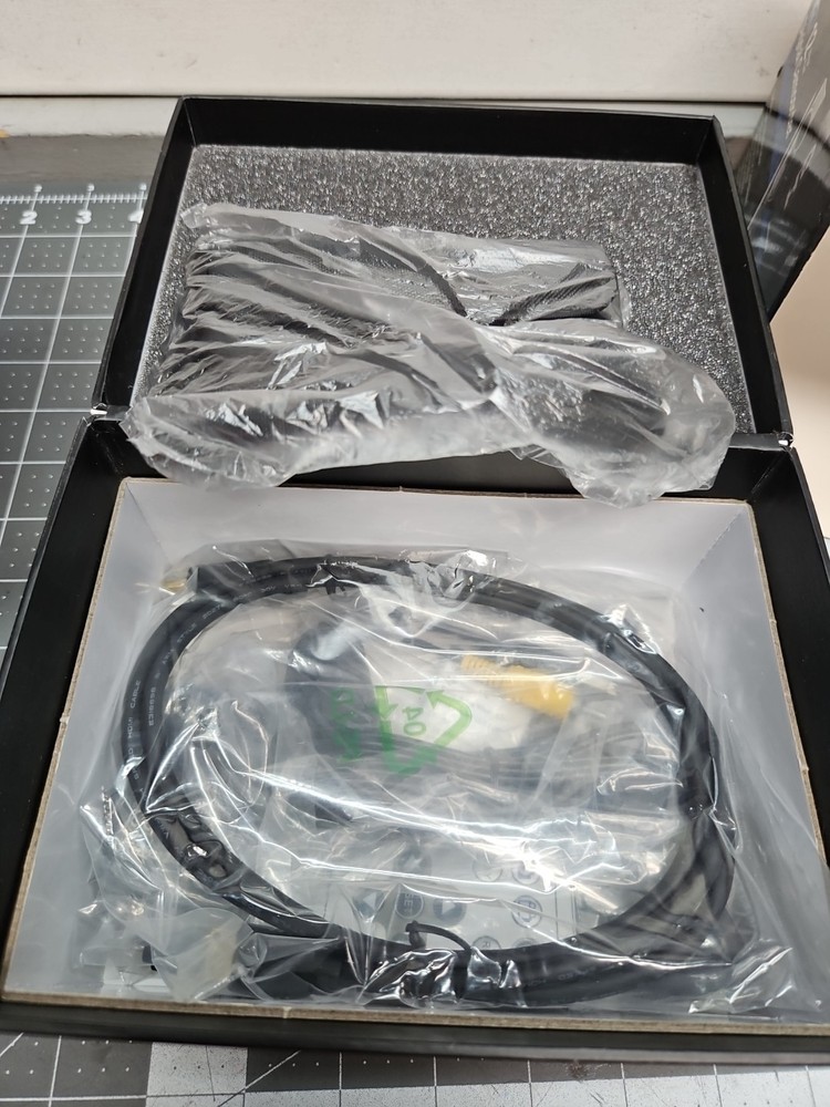 Digital Camcorder Cobra 12 Mega Pixel, Cable, New Open box