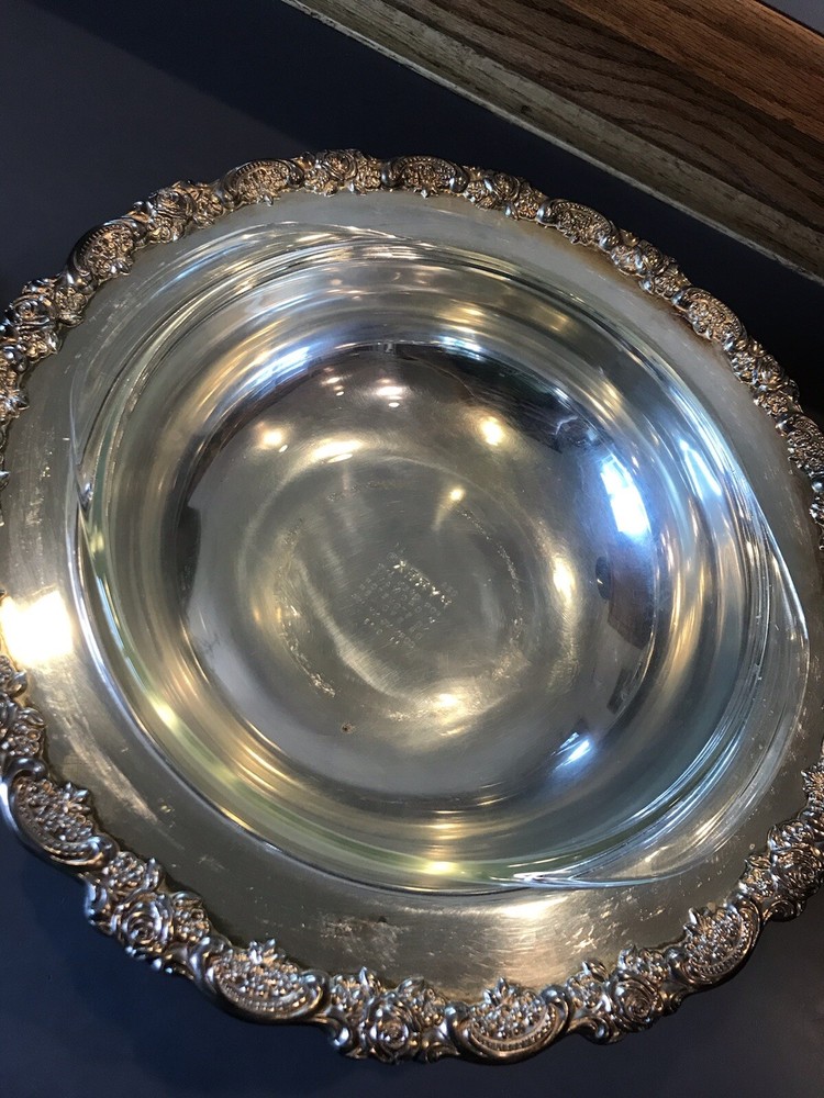 Vintage Silver Oneida 2 Quart Lidded Footed Casserole