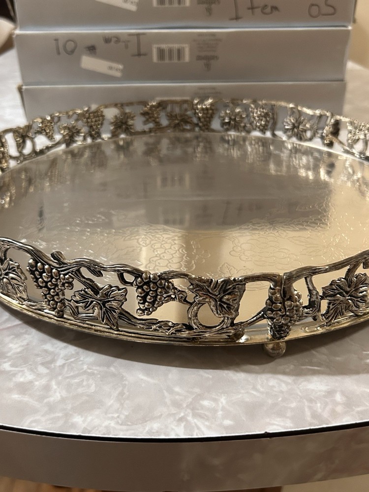 Godinger Silver Plated 14" Round Tray Grape Design Gallery