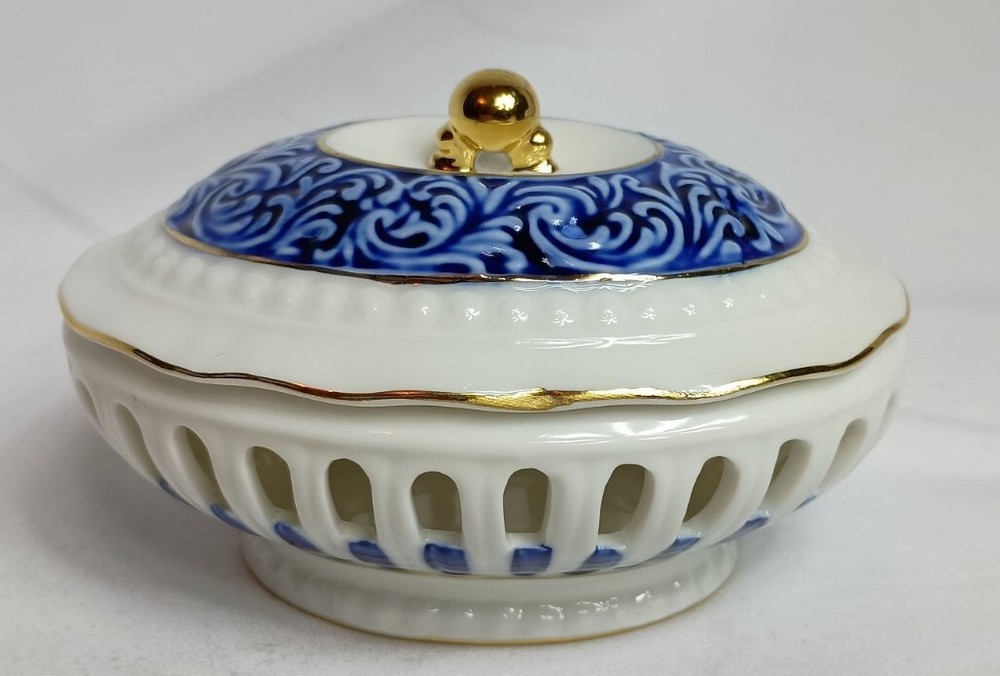 The Regal Bone China Collection Covered Dish