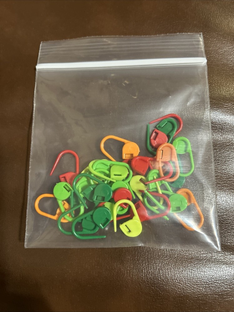 Stitch Markers - Assorted Colors - For Crocheting