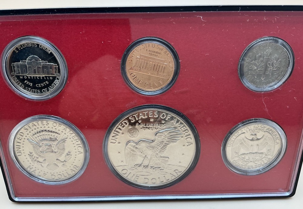 US Mint Proof Set 1977 San Francisco 6 Coins, Black Case, Red Insert