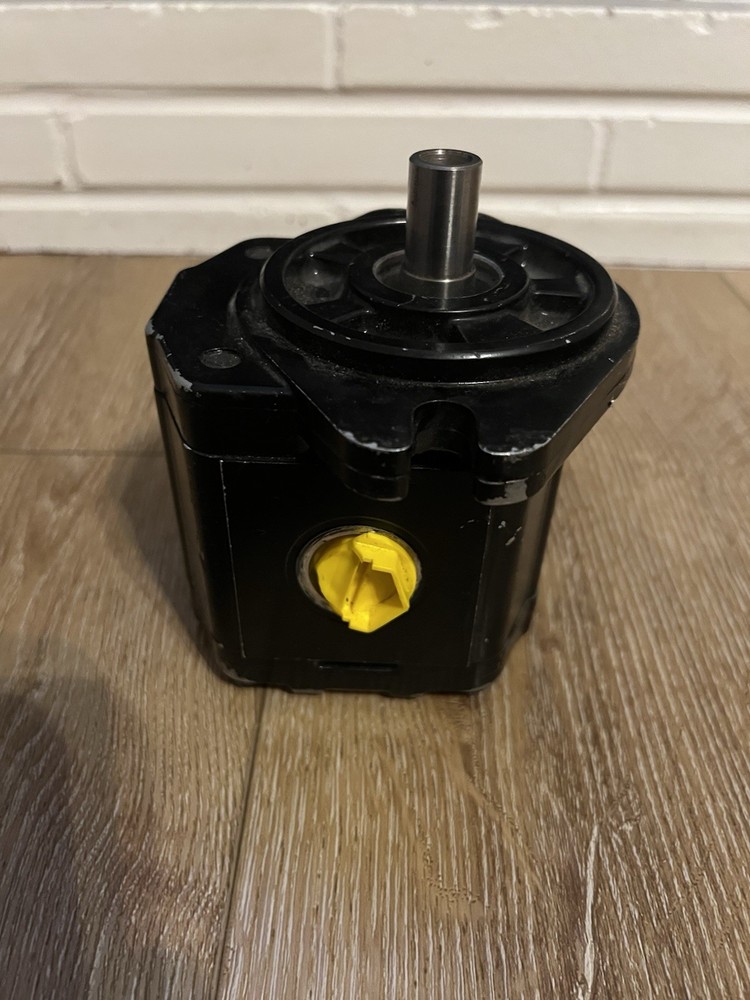 Sundstrand, Hydraulic Gear Pump Black