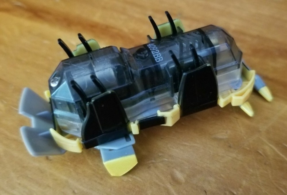 Hexbug Warriors Transformers Bumblebee Mini Figure w Accessories / Weapons