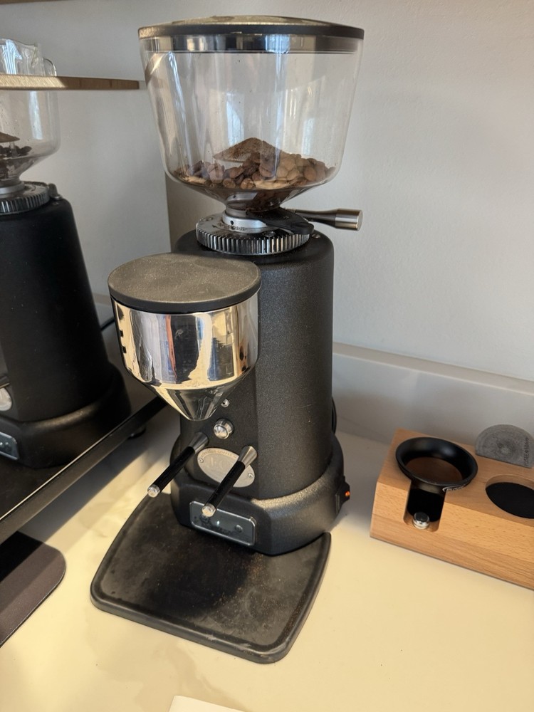 V Titan Espresso Grinder