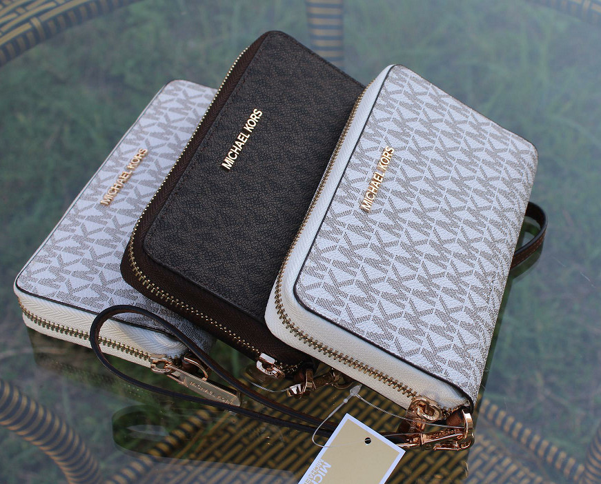 Michael Kors Travel Large Flat MF Phone Case Wristlet Women Wallet