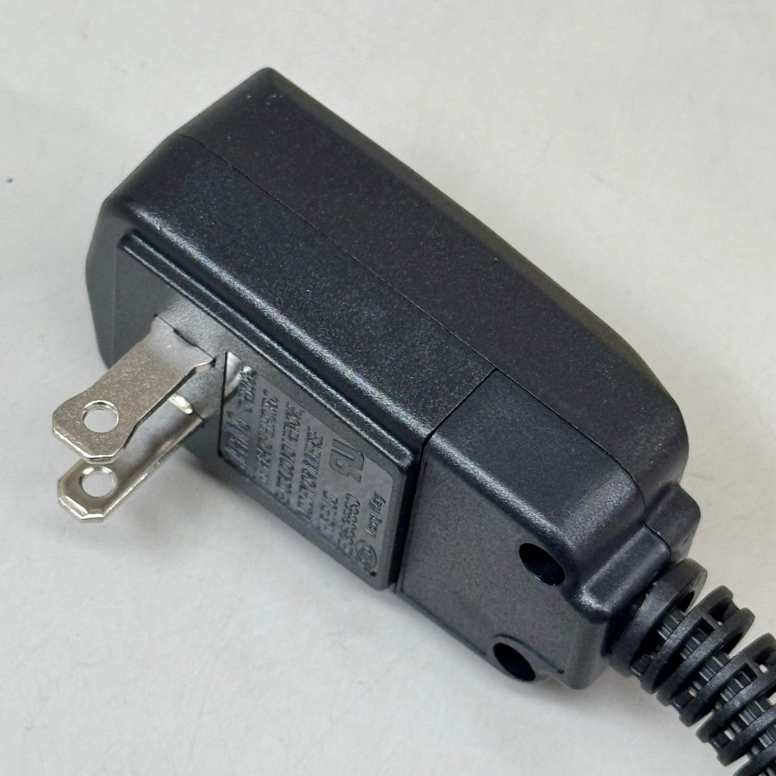 REVLON Super Lightweight and Compact 1875W Ionic Hair Dryer Yellow RV477