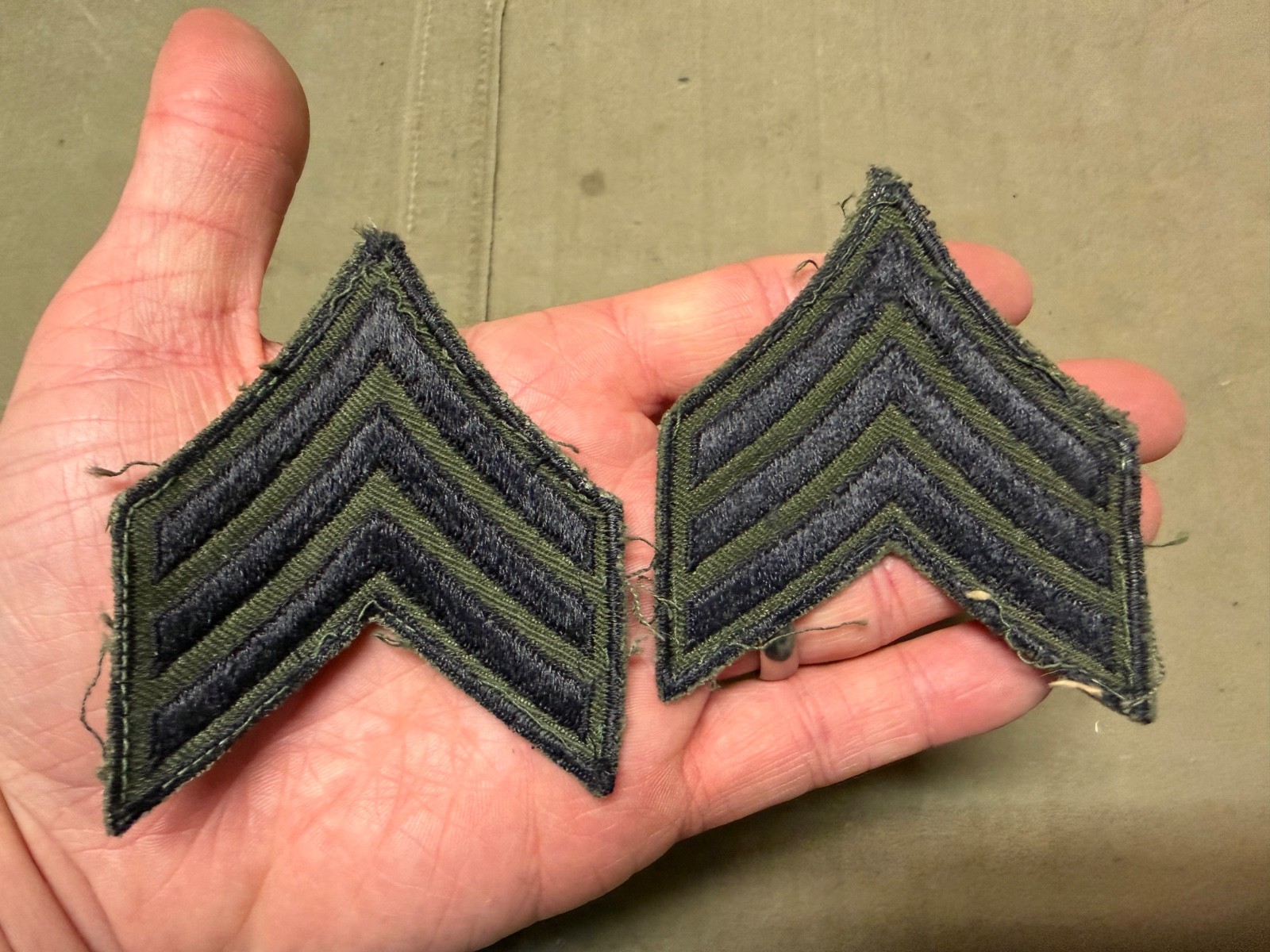 ORIGINAL VIETNAM WAR US ARMY SARGENT NCO  RANK CHEVRONS INSIGNIA