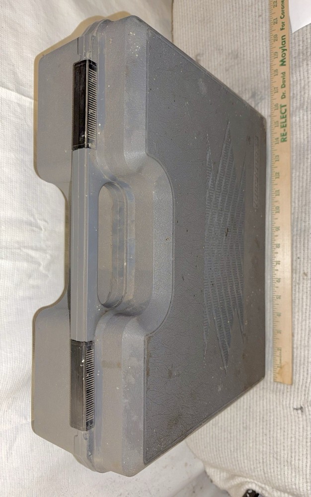 GUN GAURD GRAY HARD SHELL FOAM LINED HANDGUN STORAGE CASE