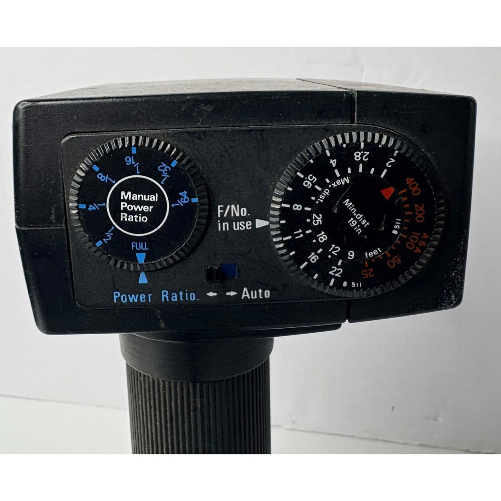 Sunpak Auto 511 Thyristor Handle Mount Flash with Bracket and Sync Cord Black