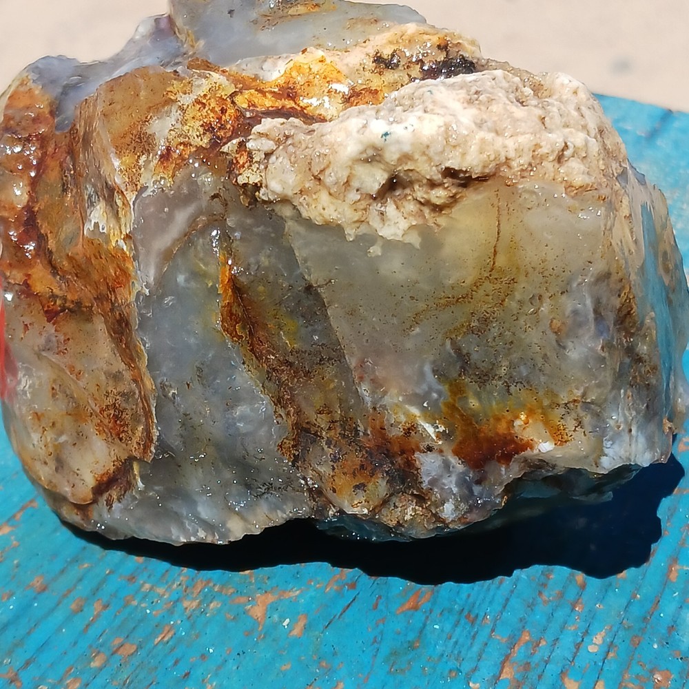 Blue Agate Potential For Slabbage And Cabbage Is Prevalent