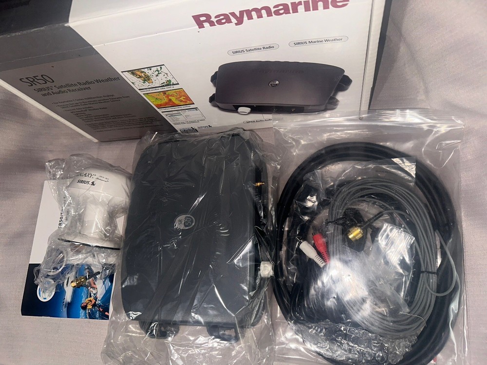 Raymarine SR50 Sirius Weather Receiver E03014 - Complete - New In Box