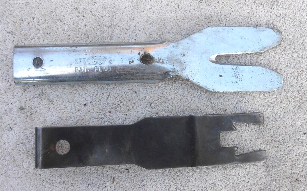 2 special  tools to remove  car  door  handle  locksmith