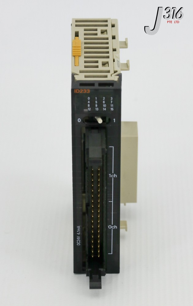 25390 OMRON INPUT UNIT ID233 CJ1W-ID233