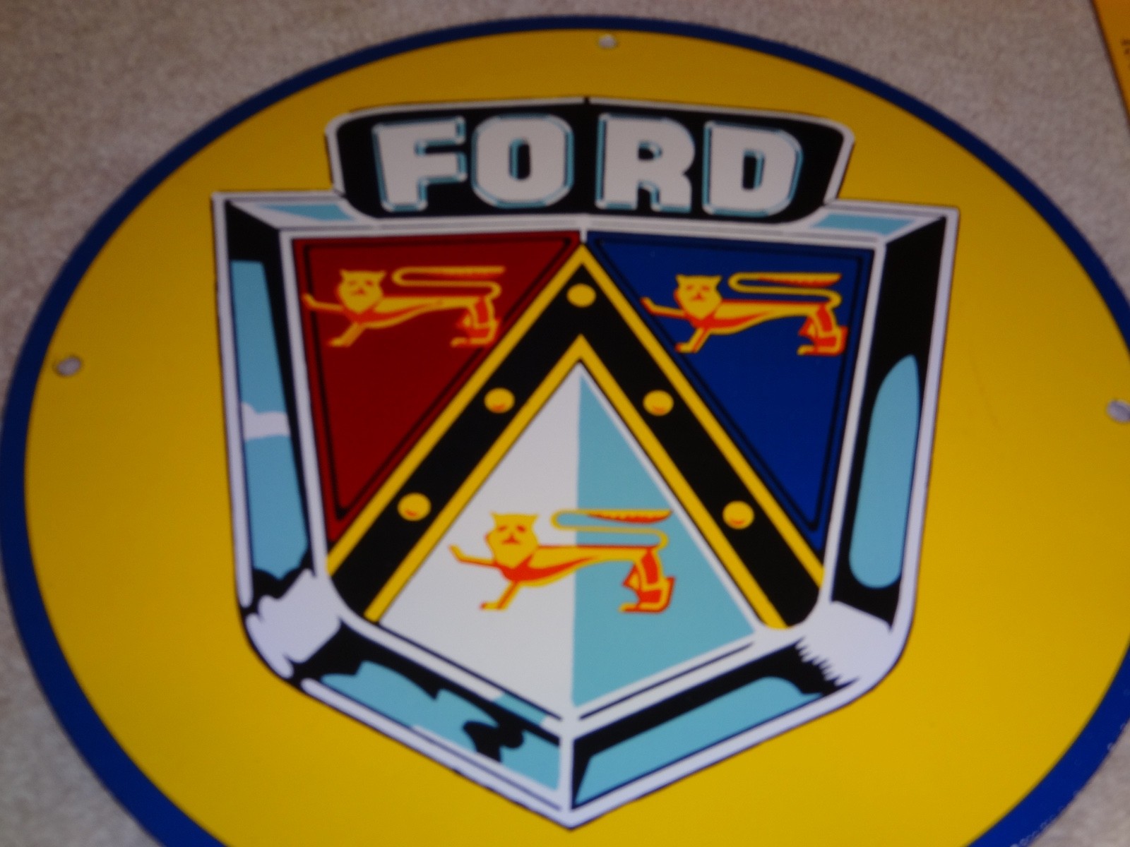 VINTAGE FORD MOTOR CO. JUBILEE LION PORCELAIN METAL CAR TRUCK GASOLINE OIL SIGN!