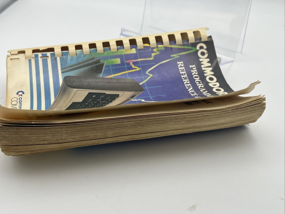 Commodore 64 Programmers Reference Guide CBM 1983 1st Edition 5th Printing Worn