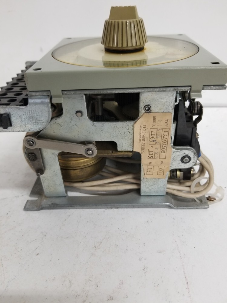 Eagle Signal 4D69 115v 15 A Microflex