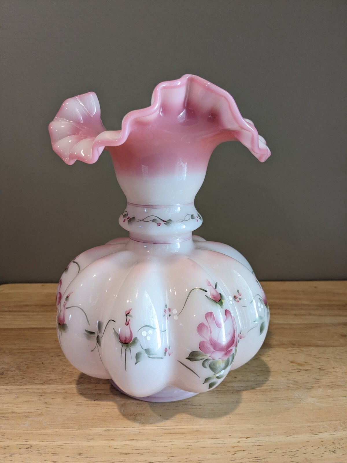 Fenton Rosalene 1997 Glass Messenger Exclusive Melon Hand Painted Vase