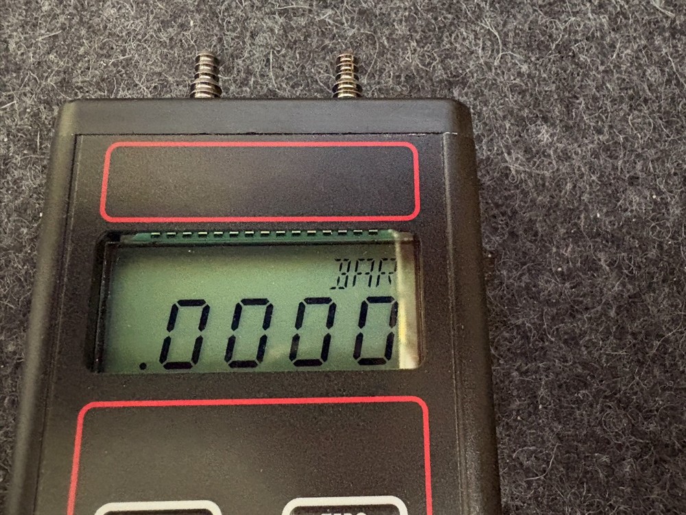 Dwyer Deries 477B Digital Manometer Model 4778-3
