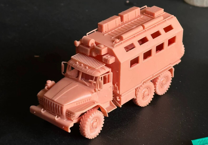 3D Printed 1/72/87/144 Russian Ural Multifunctional Command Vehicle Model Kit