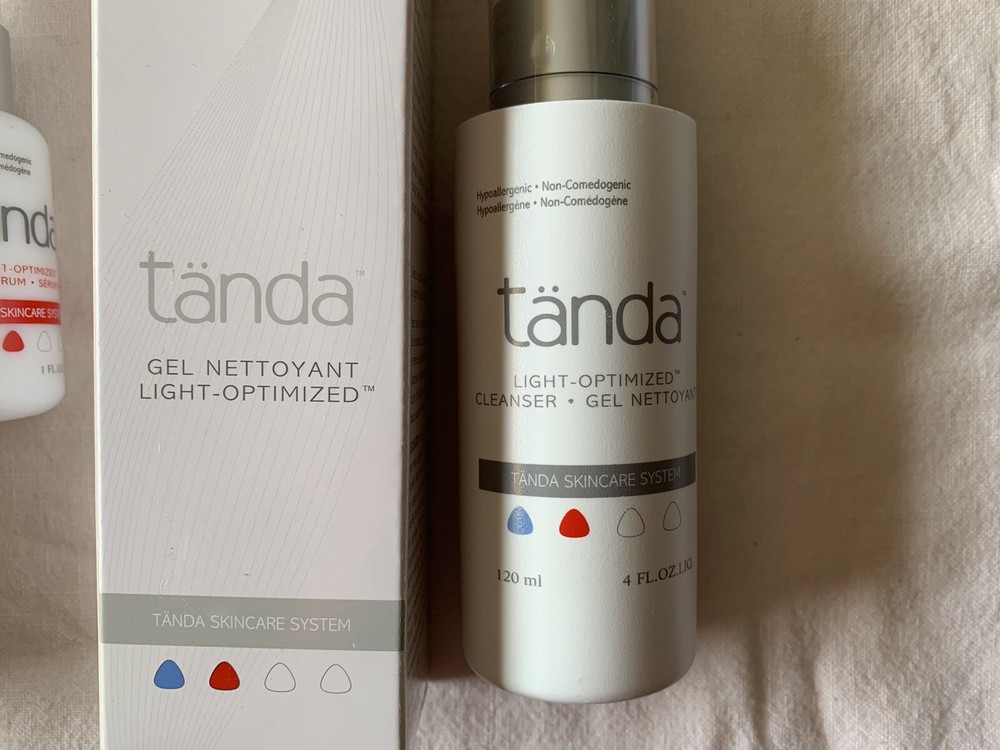 Tanda Skin Acne Clearing Device Clear+ Acne Light Therapy Complete Kit