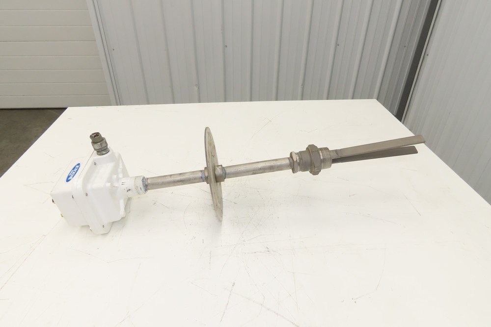 Bindicator LP11A1DA30 Pulse Point Vibrating Fork Level Sensor 18" Probe 8"Flange