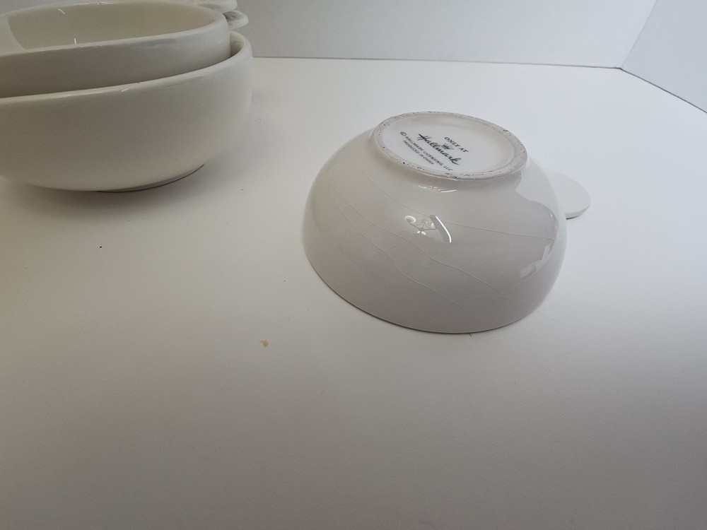 Hallmark Snowflake Nesting Ceramic Measuring Cups Set Of 3
