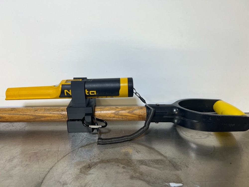 Metal Detector PInpointer Holder for Shovel