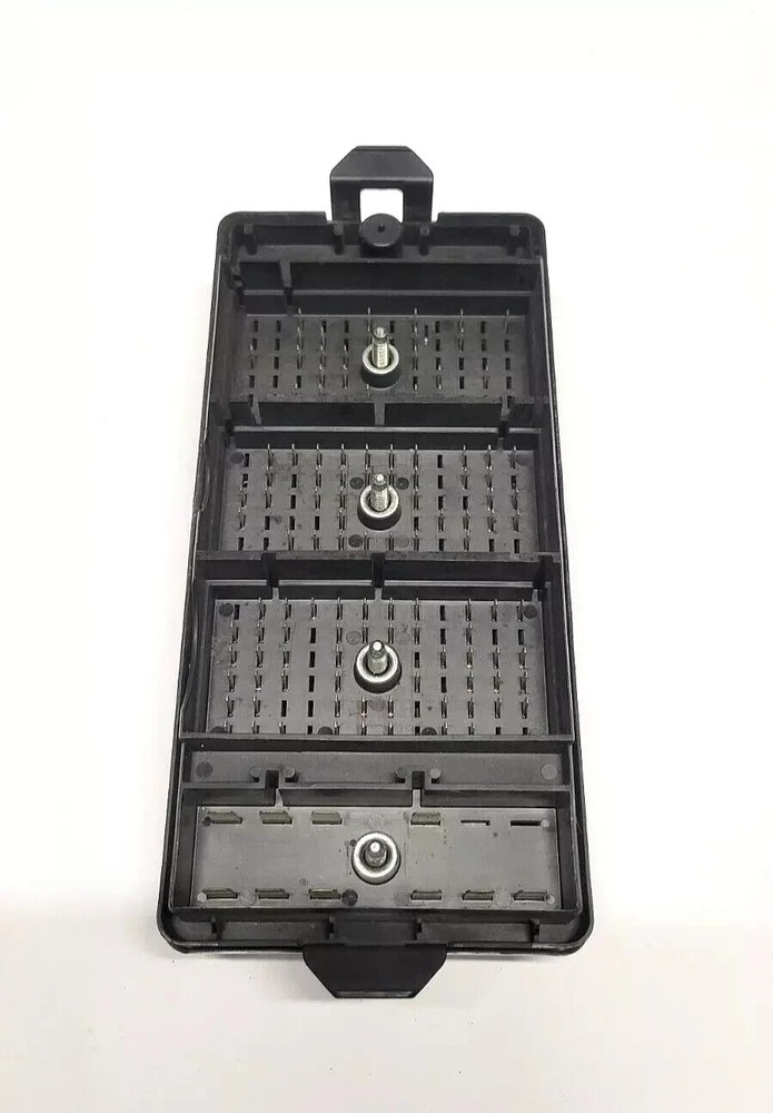 2005-2006 Ford Mustang Fusebox Fuse Box Relay Module Engine