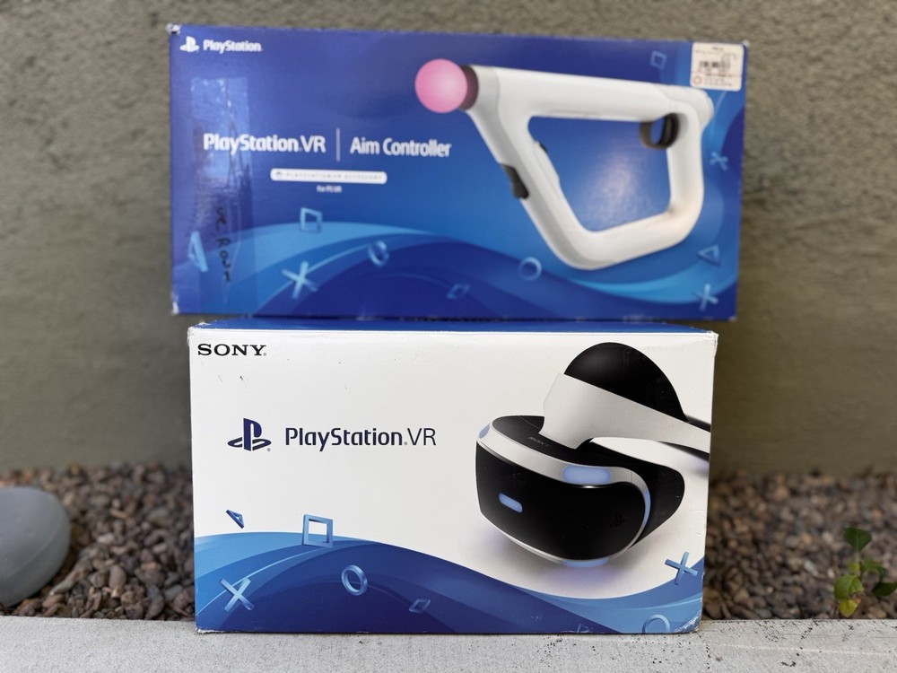PSVR Gen 1 Bundle-Barely Used-Camera/Move Controllers/Aim Controller/AAA Games