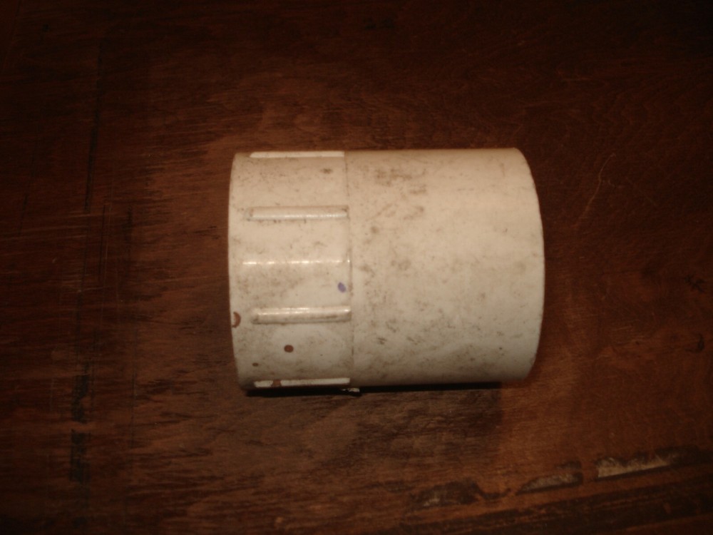 Dura 1 1/2" Slip Coupling PVC Threaded inside