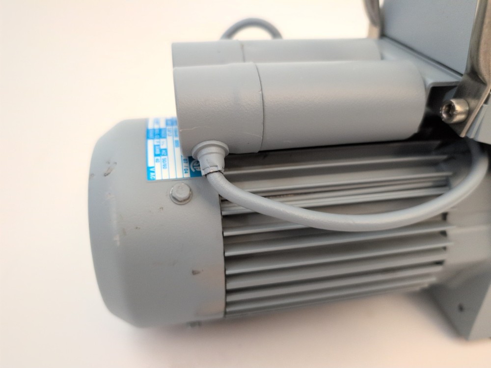 Vacuubrand ME 2 Diaphram Vacuum Pump