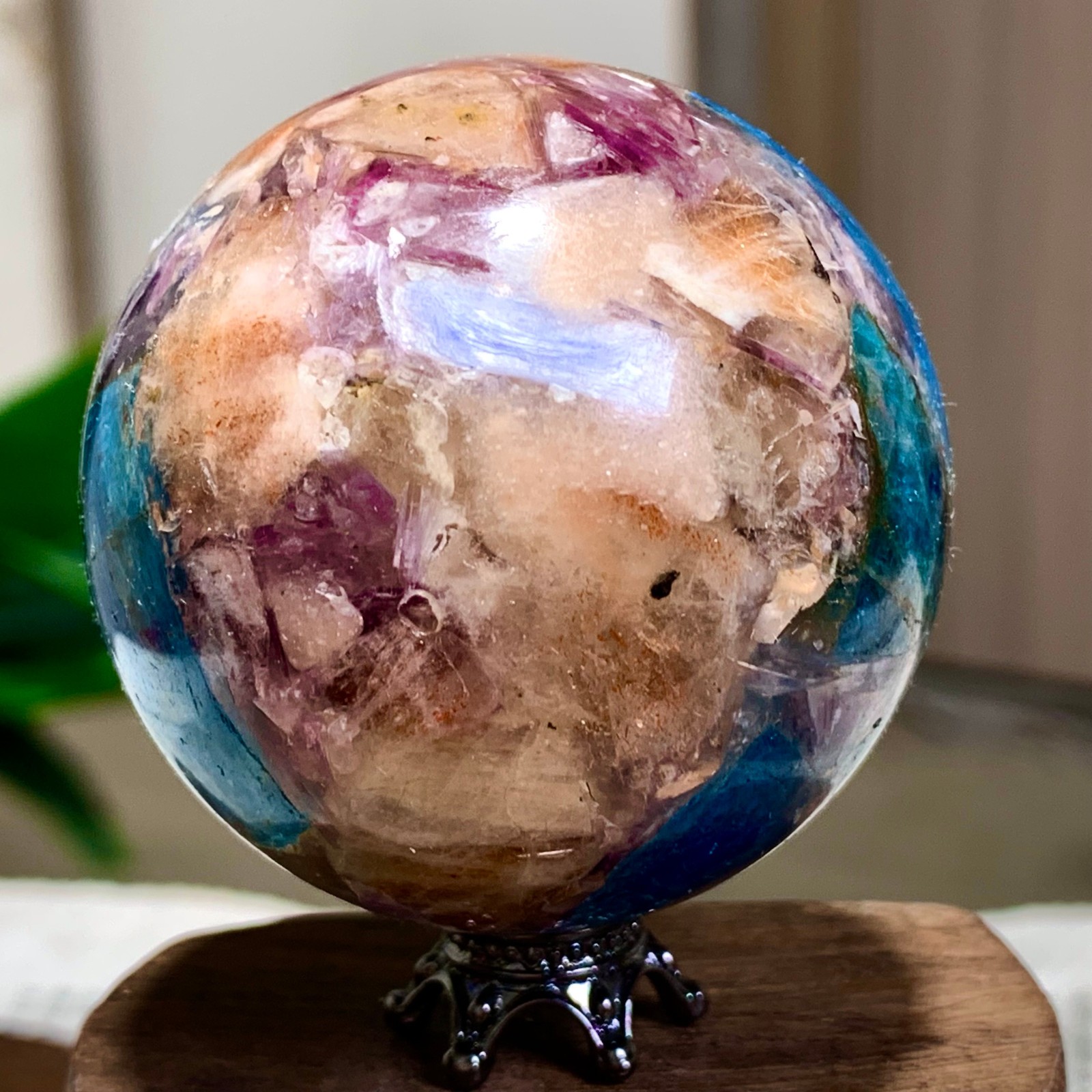 152G Natural Blue Aptite +Sun Stone purple lepidolite Sphere mineral sample