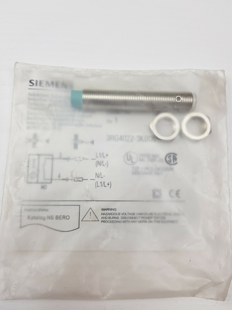 1PC New Siemens 3RG4022-3KB00 Inductive Sensor