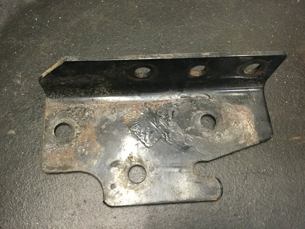 International DURASTAR (4300) Brackets, Misc BATTERY BOX BRACKET
