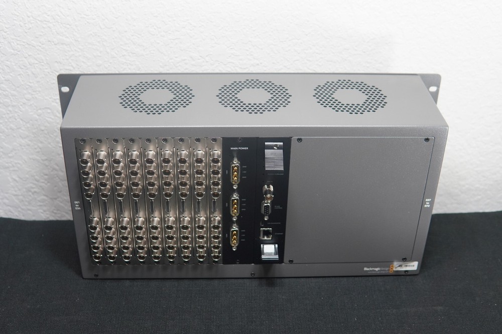 Blackmagic Design Universal Videohub 72 (Includes 9 Cards)