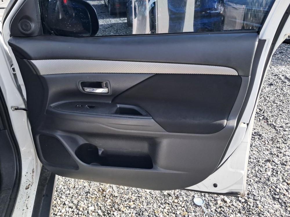 Engine ECM Electronic Control Module 2.4L Fits 14-15 OUTLANDER 4847668